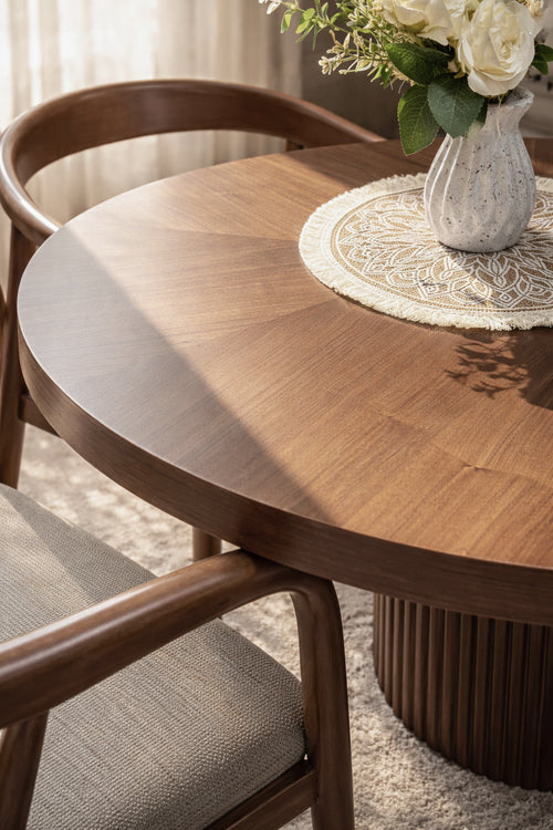 سفرة ڤيرا الدائرية – زان أحمر مبخر بقشرة جوز طبيعي – 4 كراسي